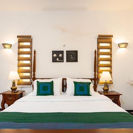 The Barracks Cochin Appartement Kochi Kamer foto