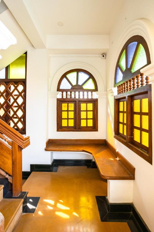 The Barracks Cochin Appartement Kochi Buitenkant foto